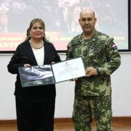 Conferencia en el Comando del Ejército destacó el liderazgo histórico y la resiliencia de la mujer paraguaya