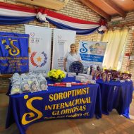 Mujeres se capacitan para emprender y fortalecer su autonomía económica