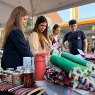 Feria “Manos de Mujeres” fortalece emprendimientos y autonomía económica